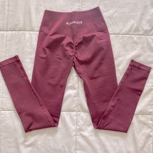 Alphalete Amplify Leggings in Wisteria